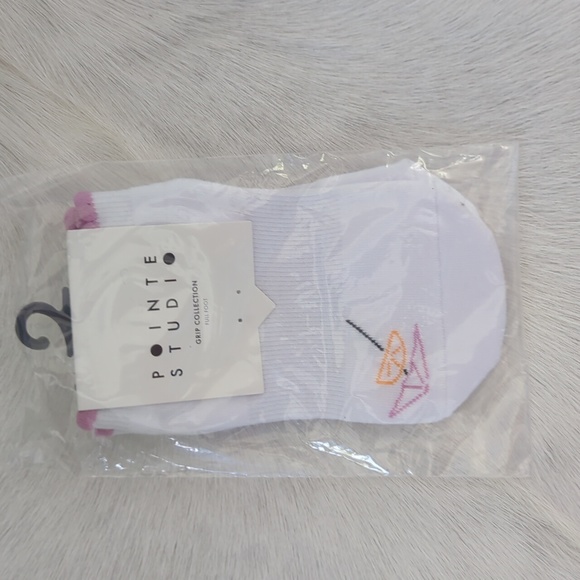 New Pointe Studio Grip Socks - Picture 1 of 2